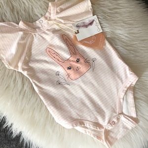 Jessica Simpson Baby Girl Flutter-Sleeve Onesie🐰